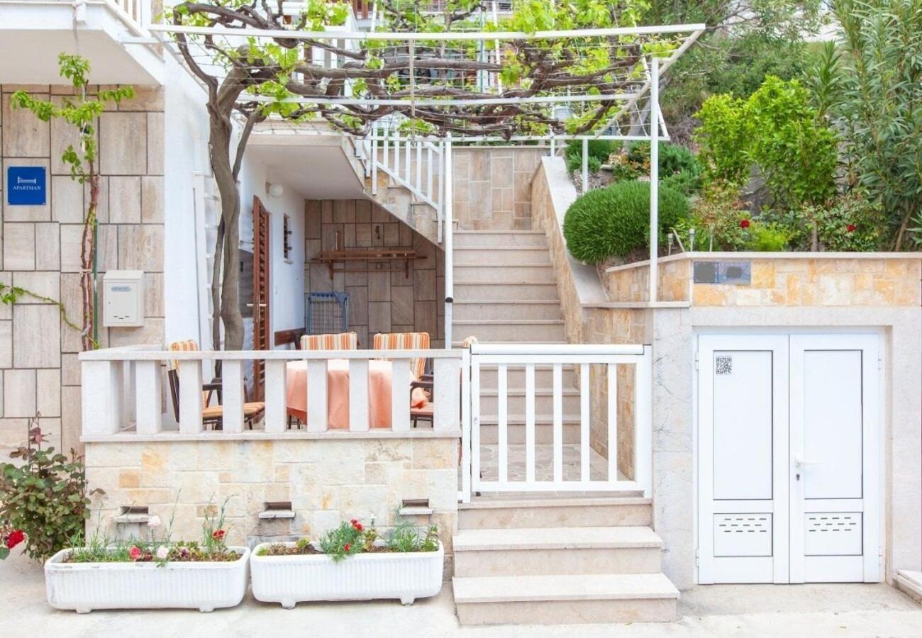 Apartment Ante M Brela Exterior photo